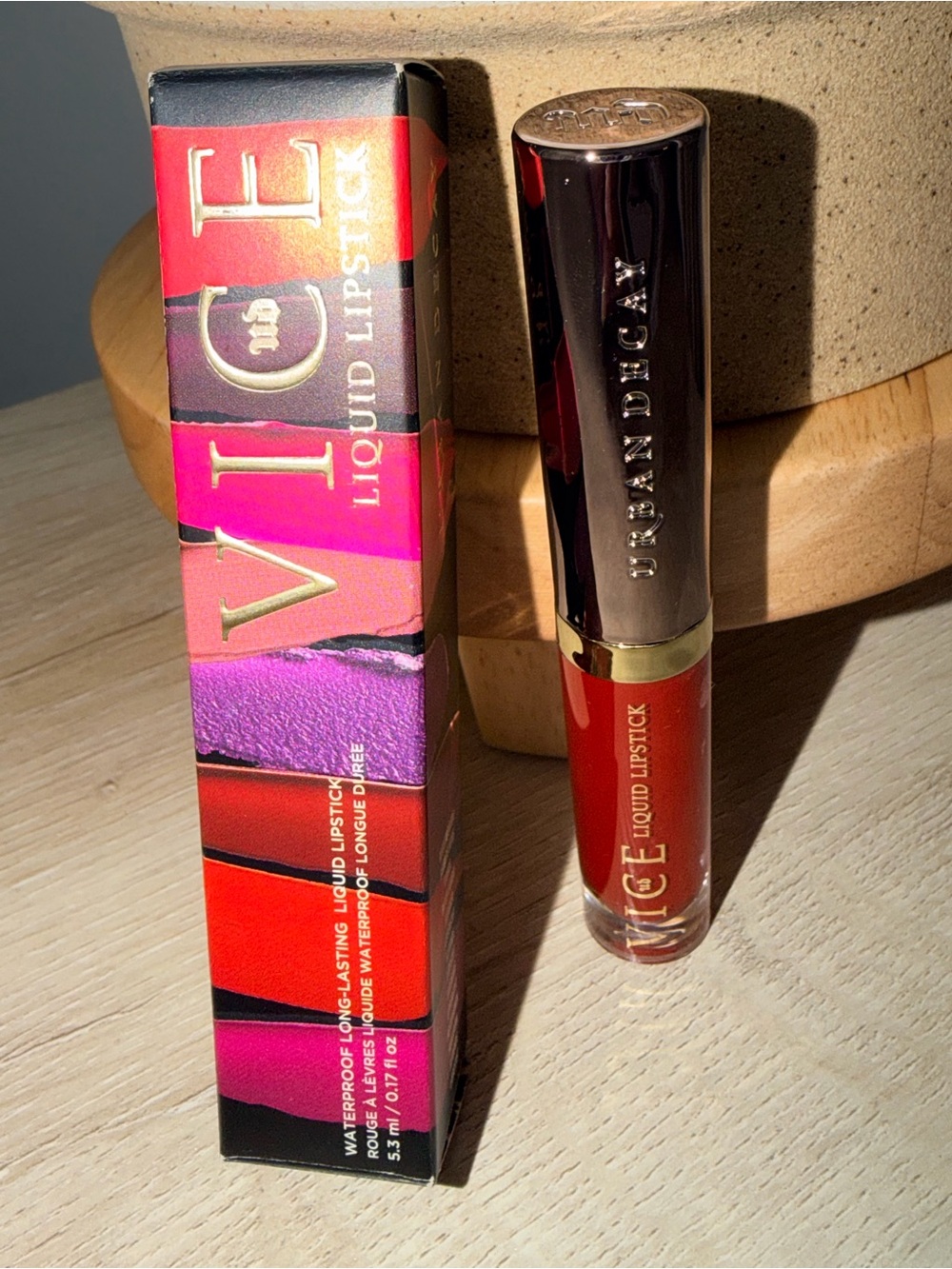 Urban Decay Vice Liquid Lipstick - Red in shade: Crimson